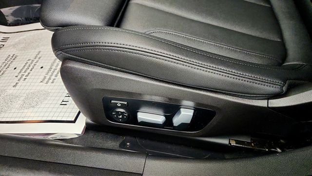 2021 BMW 3 Series 330i xDrive - 23099007 - 11