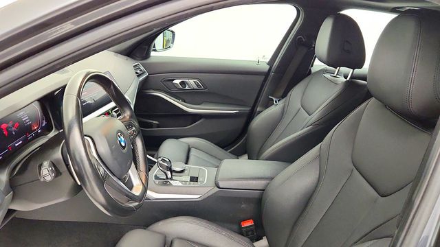 2021 BMW 3 Series 330i xDrive w/ Driving Assistance Pkg, Navigation & 19'' Wheels - 23091747 - 18