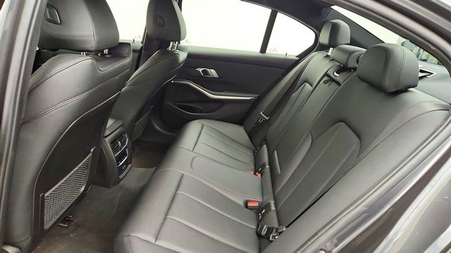 2021 BMW 3 Series 330i xDrive w/ Driving Assistance Pkg, Navigation & 19'' Wheels - 23091747 - 19