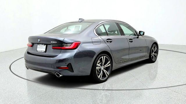 2021 BMW 3 Series 330i xDrive w/ Driving Assistance Pkg, Navigation & 19'' Wheels - 23091747 - 4