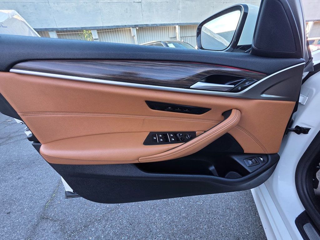 2021 BMW 5 Series 530e Plug-In Hybrid - 22973579 - 9