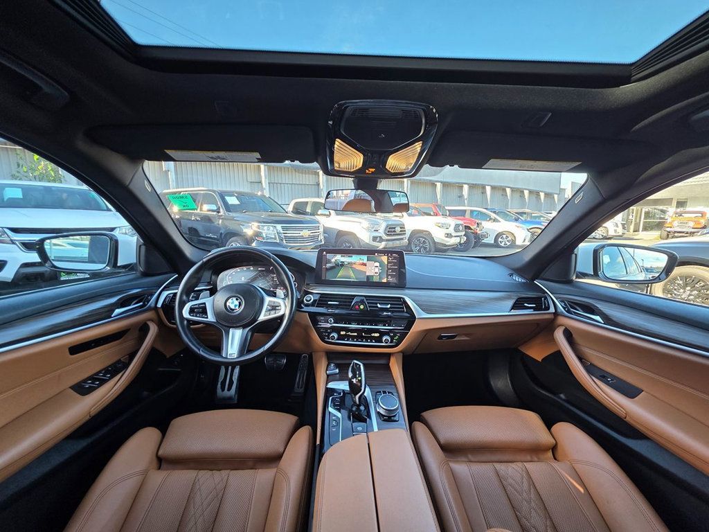 2021 BMW 5 Series 530e Plug-In Hybrid - 22973579 - 24