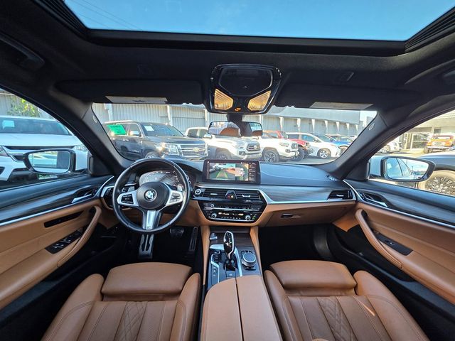 2021 BMW 5 Series 530e Plug-In Hybrid - 22973579 - 24