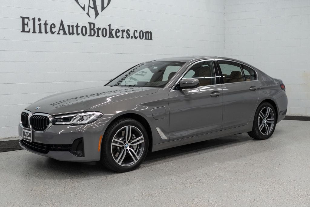 2021 BMW 5 Series 530e xDrive Plug-In Hybrid - 22552795 - 49