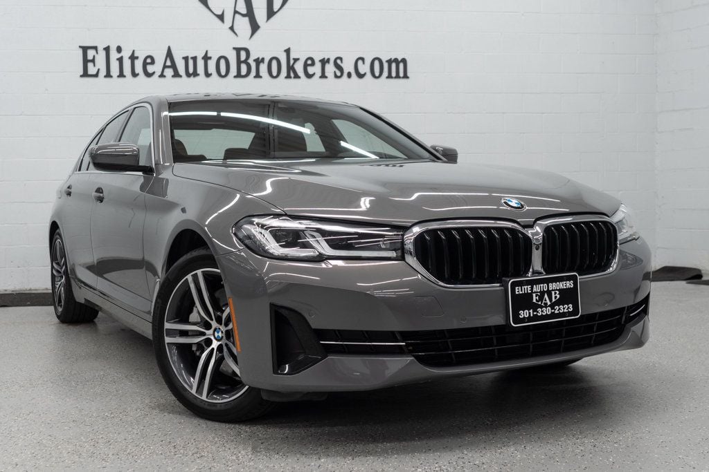 2021 BMW 5 Series 530e xDrive Plug-In Hybrid - 22552795 - 6