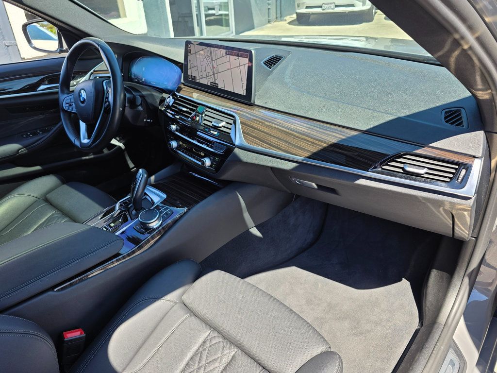 2021 BMW 5 Series 530i - 22913424 - 14