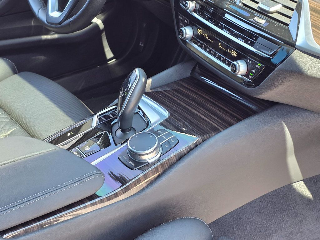 2021 BMW 5 Series 530i - 22913424 - 16