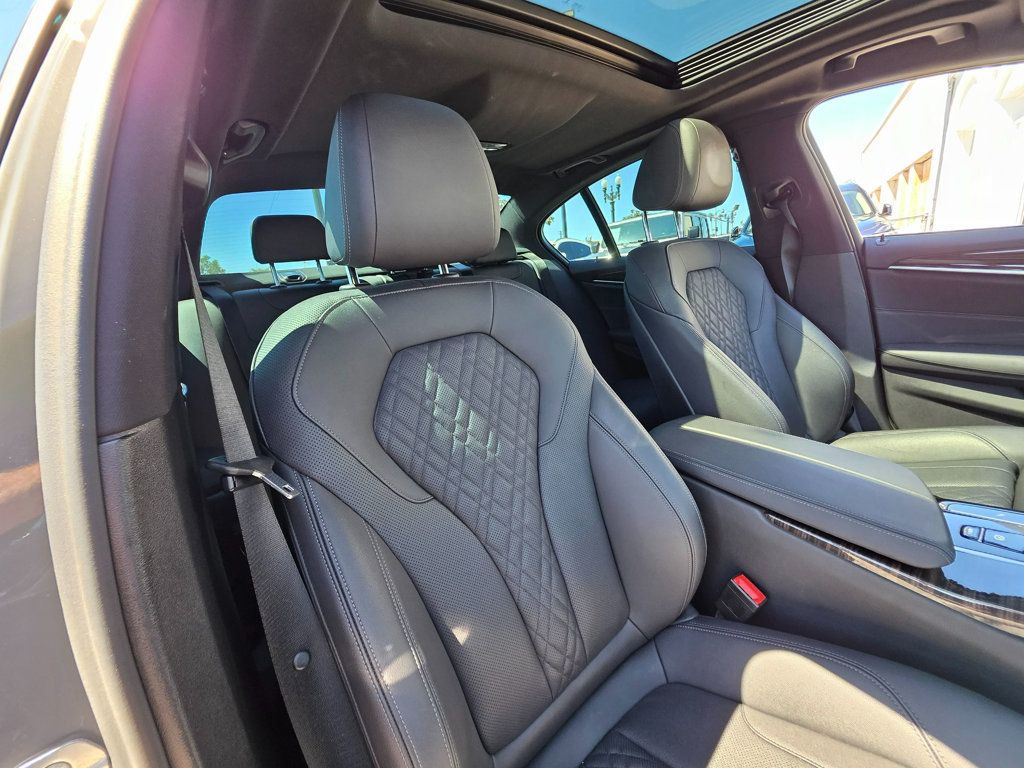 2021 BMW 5 Series 530i - 22913424 - 18