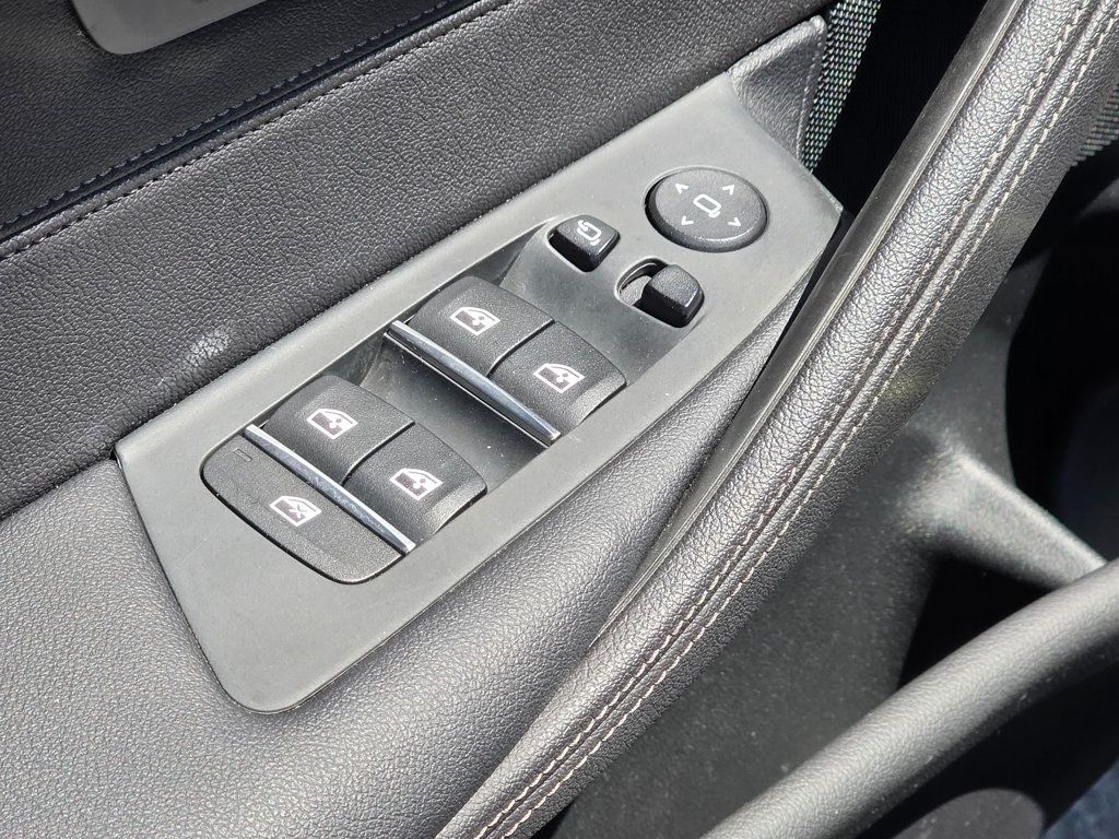 2021 BMW 5 Series 530i - 22913424 - 29