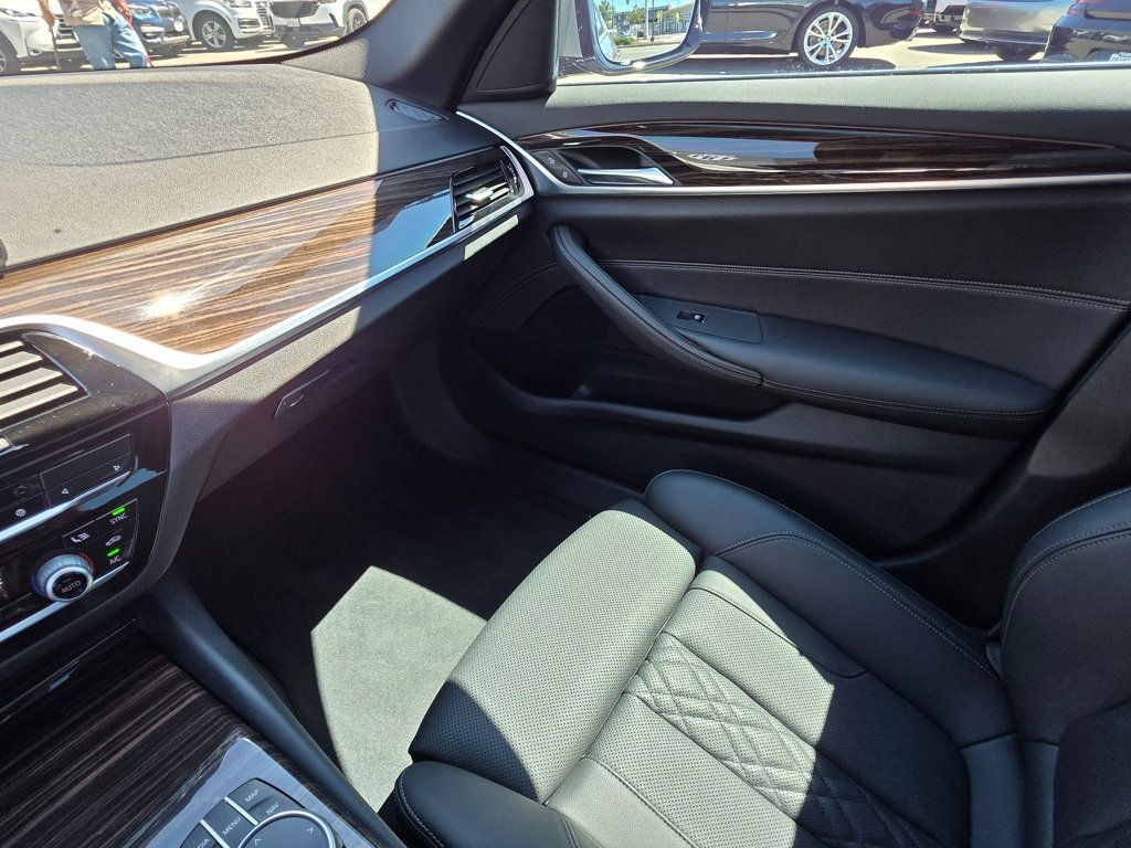 2021 BMW 5 Series 530i - 22913424 - 44