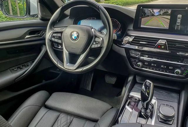 2021 BMW 5 Series 530i - 22961171 - 10