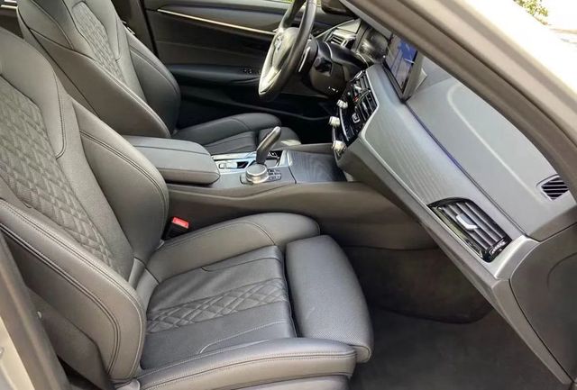 2021 BMW 5 Series 530i - 22961171 - 16