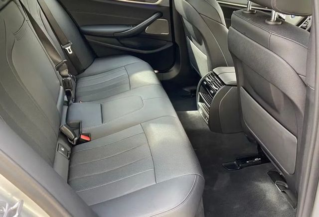 2021 BMW 5 Series 530i - 22961171 - 18