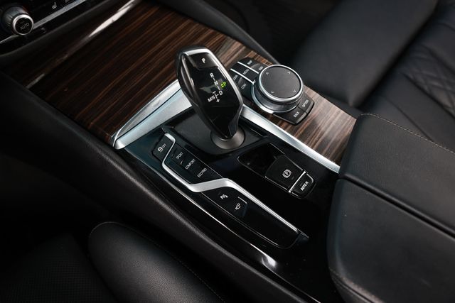 2021 BMW 5 Series 530i - 23007504 - 40