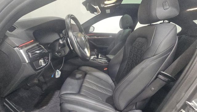 2021 BMW 5 Series 530i - 23007504 - 4
