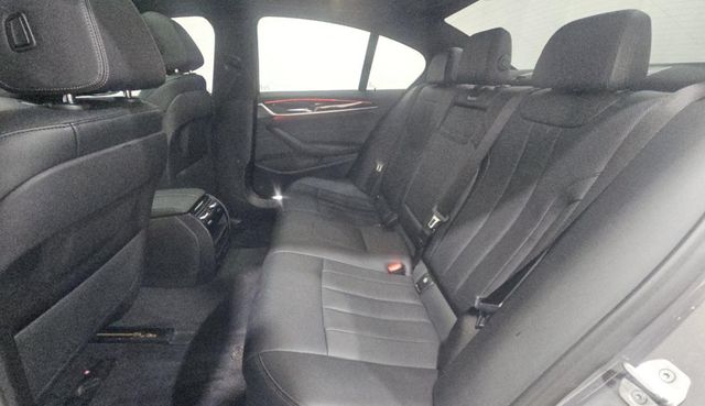 2021 BMW 5 Series 530i - 23007504 - 5
