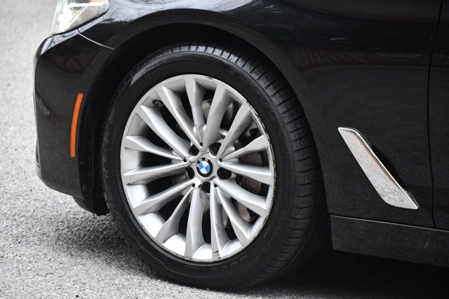2021 BMW 5 Series 530i xDrive - 22971176 - 11
