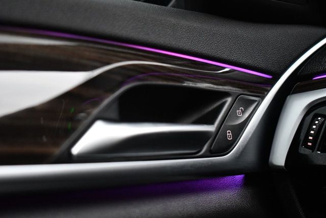 2021 BMW 5 Series 530i xDrive - 22971176 - 13