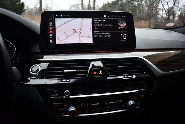 2021 BMW 5 Series 530i xDrive - 22971176 - 18