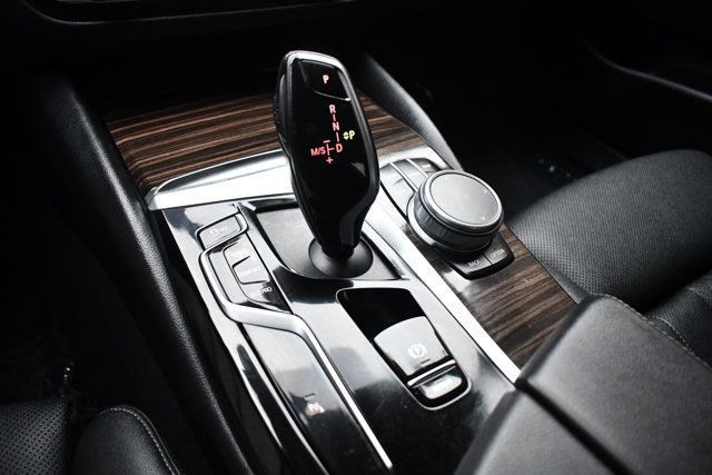 2021 BMW 5 Series 530i xDrive - 22971176 - 20