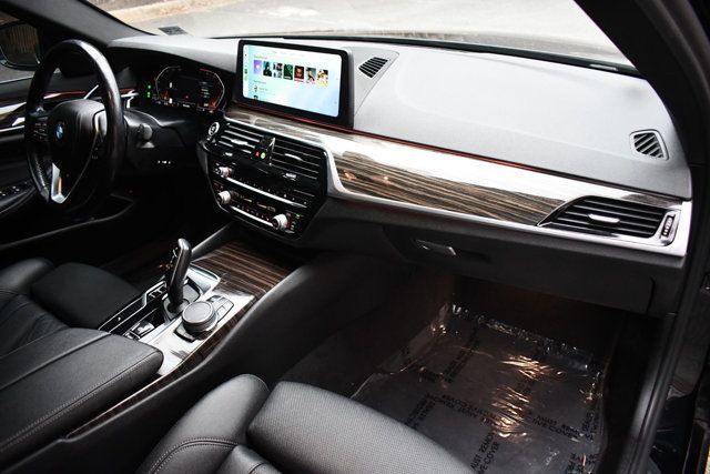 2021 BMW 5 Series 530i xDrive - 22971176 - 23