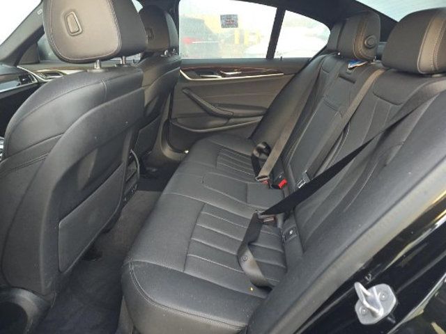 2021 BMW 5 Series 530i xDrive - 22971176 - 7