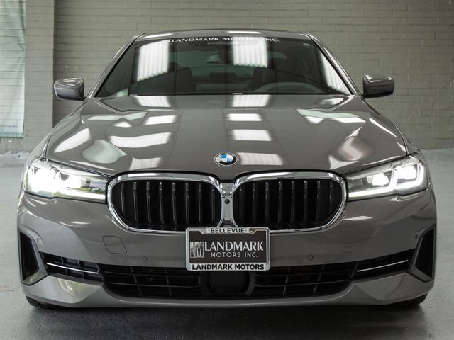 2021 BMW 5 Series 530i xDrive Sedan's photo