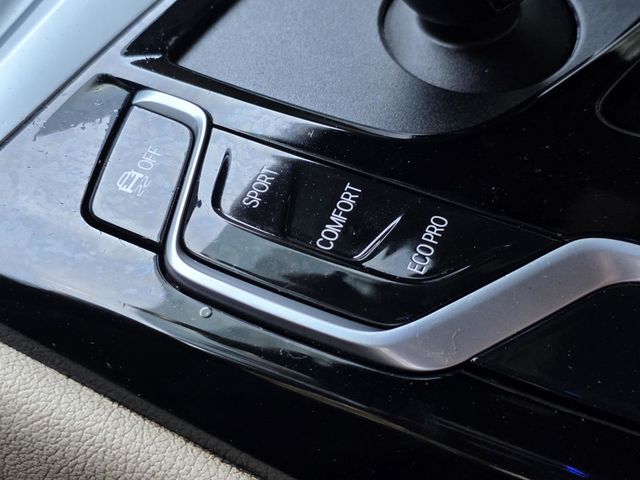 2021 BMW 5 Series 530i xDrive - 23082781 - 22