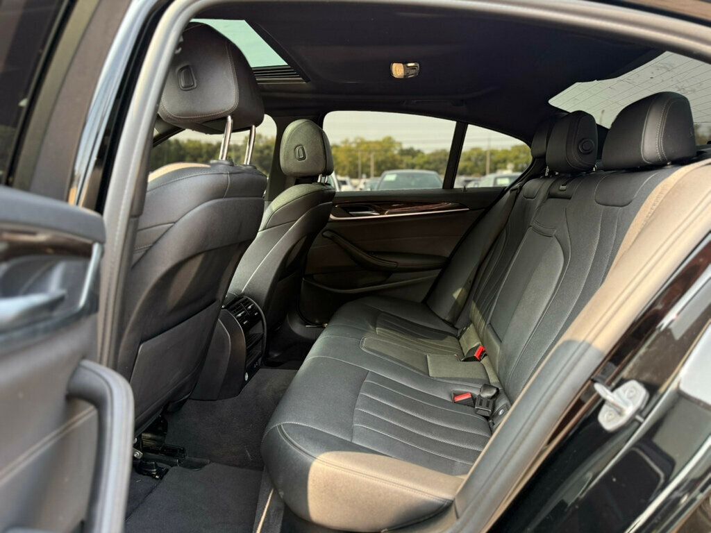 2021 Bmw 530i xDrive photo 11