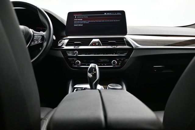 2021 BMW 5 Series 530i xDrive - 23038542 - 10