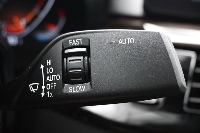 2021 BMW 5 Series 530i xDrive - 23038542 - 22