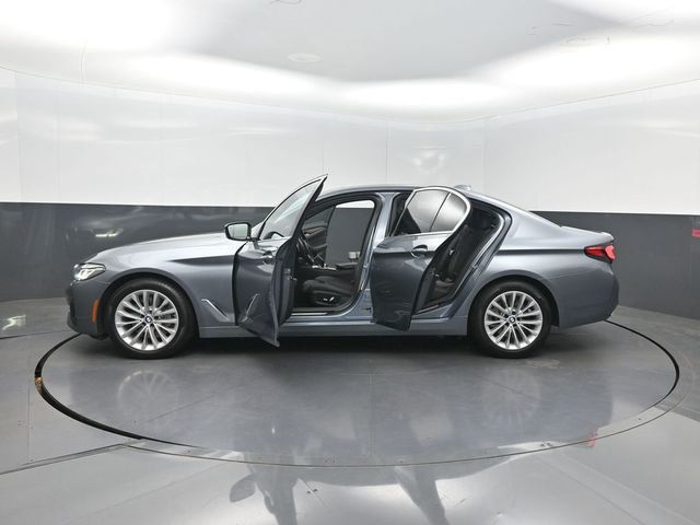 2021 BMW 5 Series 530i xDrive - 23038542 - 39