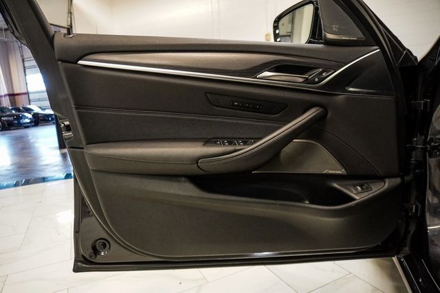 2021 BMW 5 Series 530i xDrive - 22966983 - 21