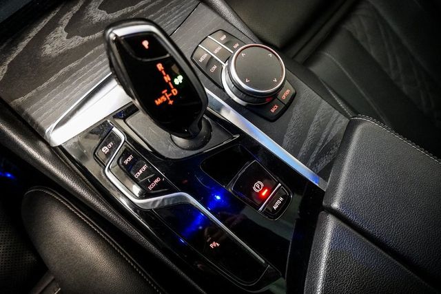 2021 BMW 5 Series 530i xDrive - 22966983 - 27