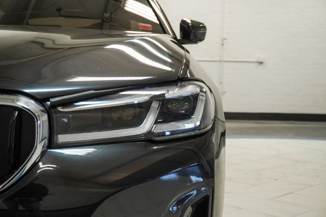 2021 BMW 5 Series 530i xDrive - 22966983 - 40