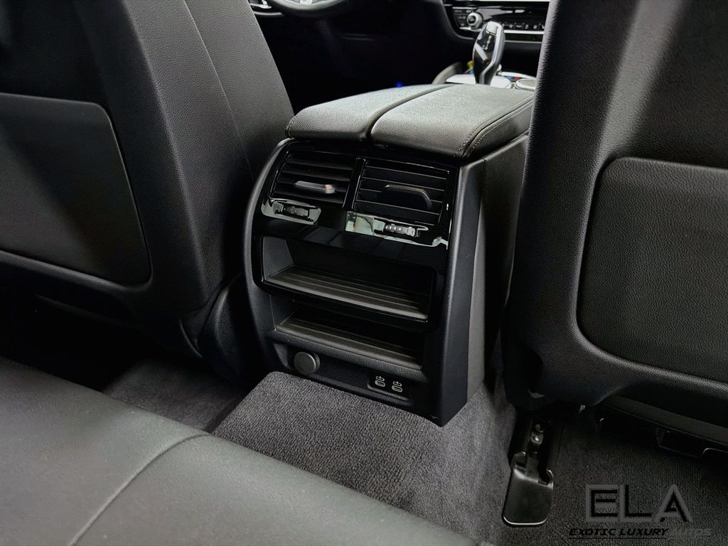 2021 BMW 5 Series 530i xDrive - 23073359 - 28