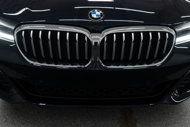 2021 BMW 5 Series 530i xDrive - 22382622 - 52