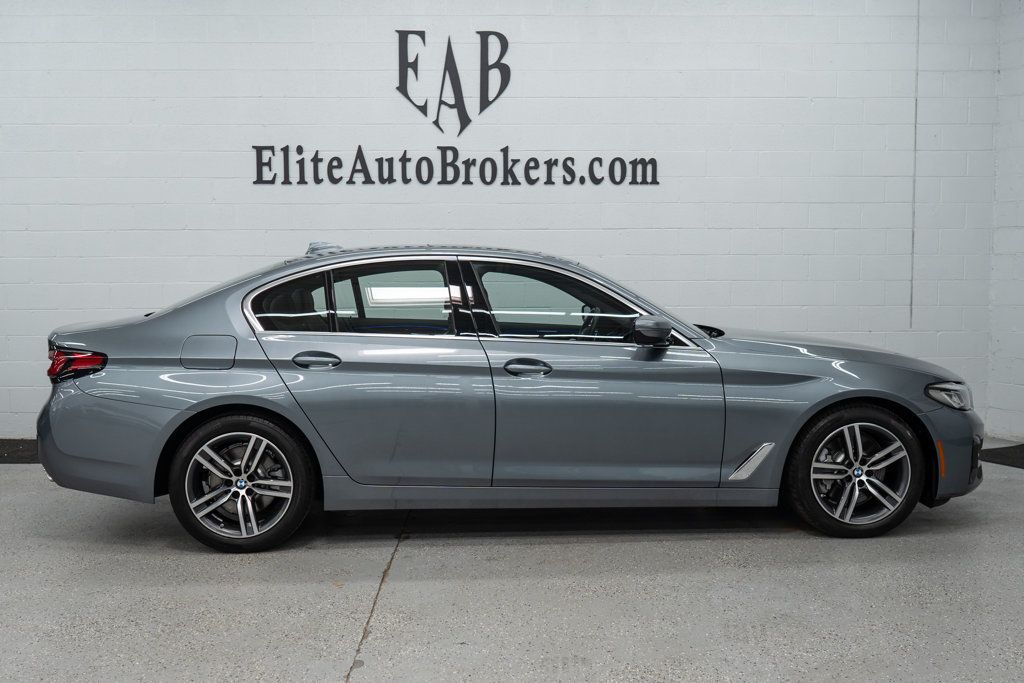 2021 BMW 5 Series 530i xDrive - 22397662 - 3