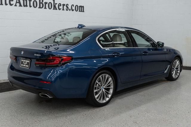 2021 BMW 5 Series 530i xDrive - 22601259 - 36