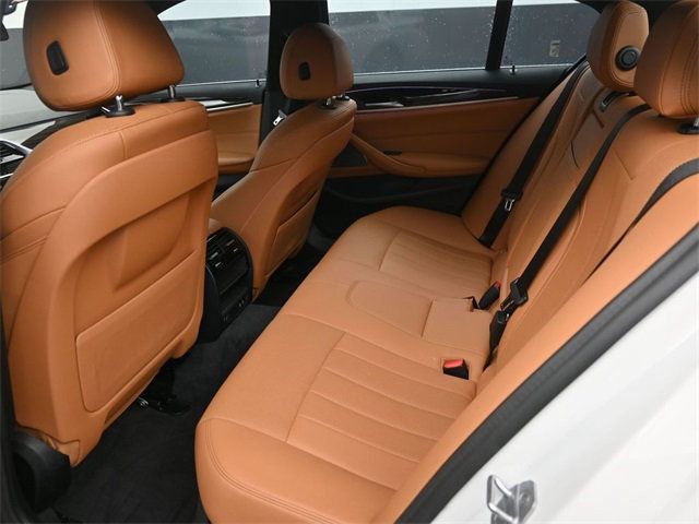 2021 BMW 5 Series 540i - 22978637 - 13