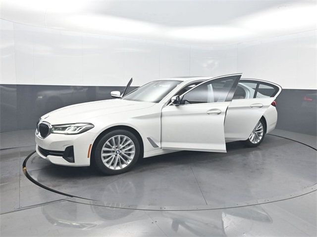 2021 BMW 5 Series 540i - 22978637 - 35