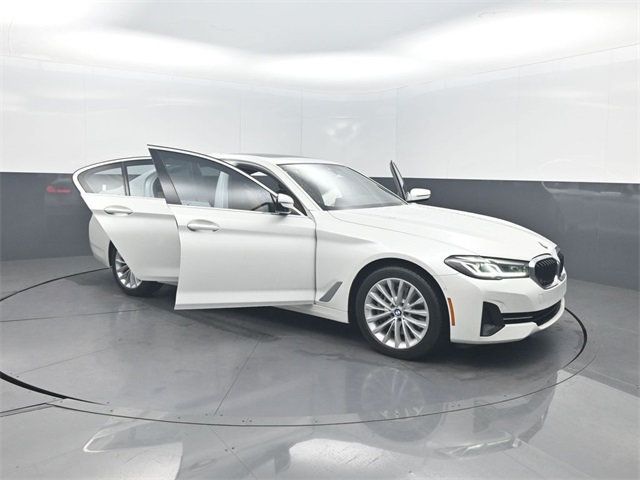 2021 BMW 5 Series 540i - 22978637 - 37