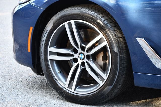 2021 BMW 5 Series 540i xDrive - 22608460 - 14