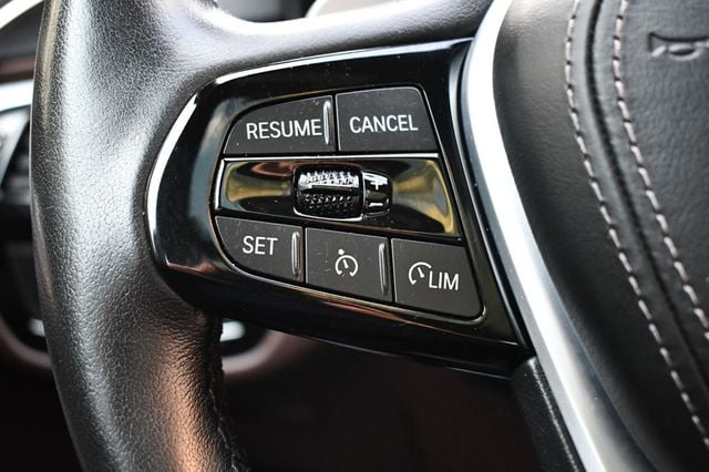 2021 BMW 5 Series 540i xDrive - 22608460 - 21