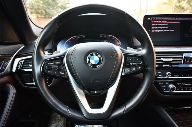 2021 BMW 5 Series 540i xDrive - 22608460 - 26
