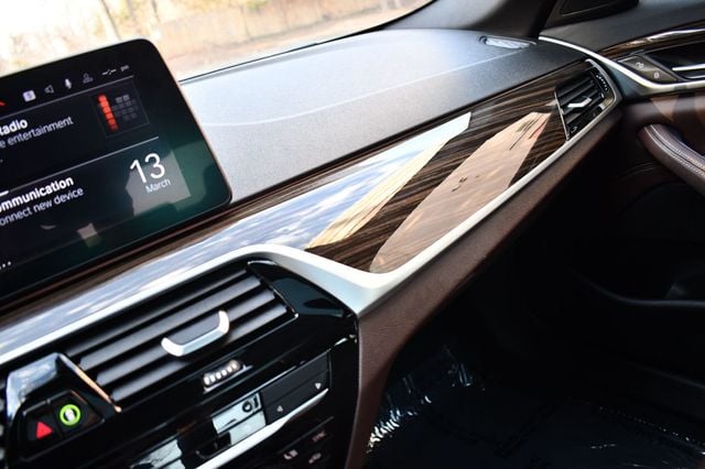 2021 BMW 5 Series 540i xDrive - 22608460 - 28