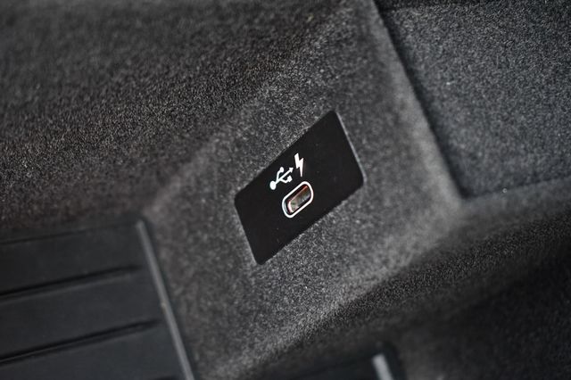 2021 BMW 5 Series 540i xDrive - 22608460 - 32