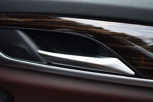 2021 BMW 5 Series 540i xDrive - 22608460 - 39