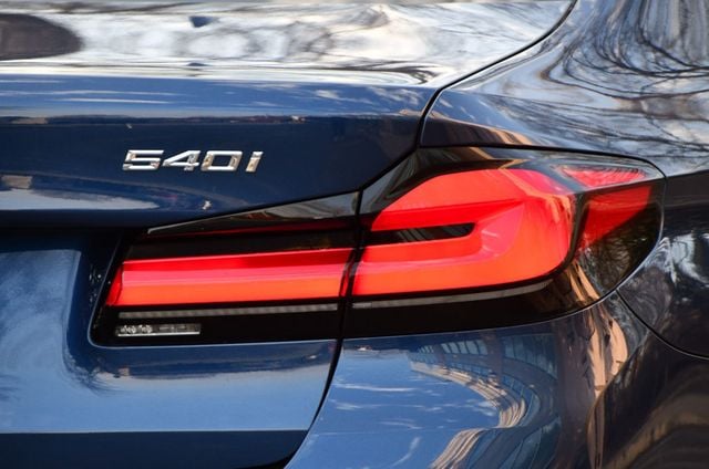 2021 BMW 5 Series 540i xDrive - 22608460 - 8