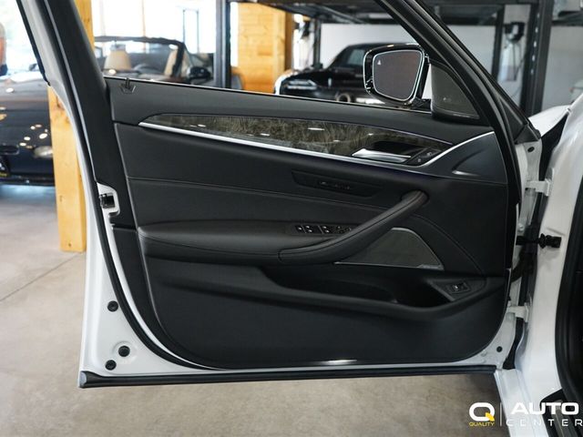 2021 BMW 5 Series 540i xDrive - 23066230 - 11